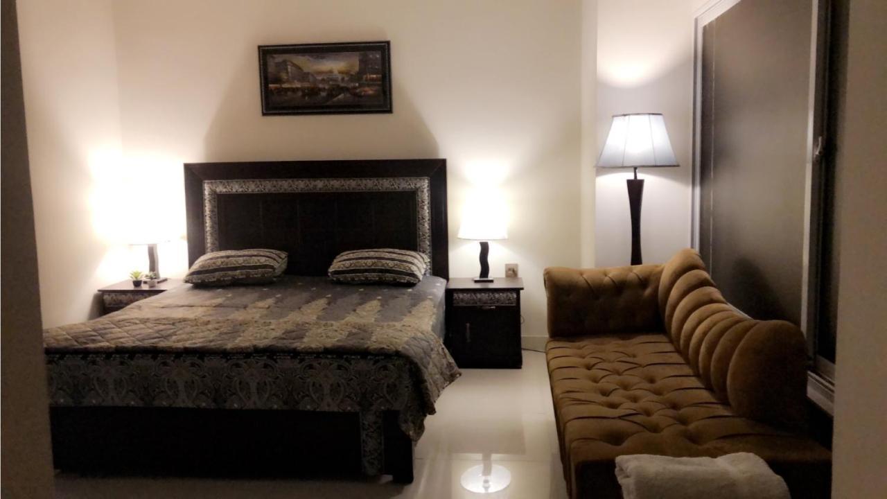 Fully Serviced Holiday Home Near Lyallpur Galleria Faisalabad Exterior foto